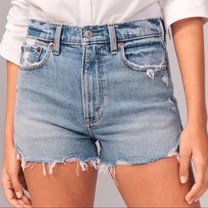 Abercrombie & Fitch High Rise Mom Shorts Medium Wash Size 26